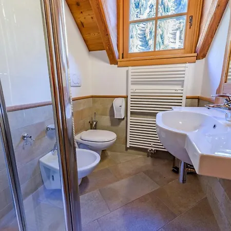 Rifugio Nambino B&B 마돈나 디 캄필리오